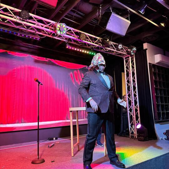 Matt Donnelly Mind Noodler head wrapped in tinfoil